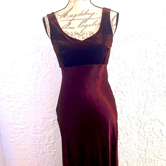 Vintage Dresses & Skirts - 🥀FIRM Vintage 90’s Chocolate Brown Velvet Satin Gown